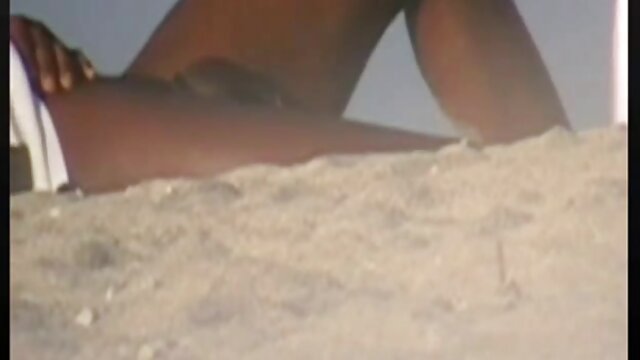 समूह सेक्सी फिल्म फुल एचडी फिल्म देखें बड़ी संपत्ति गधा समुद्र तट पर,